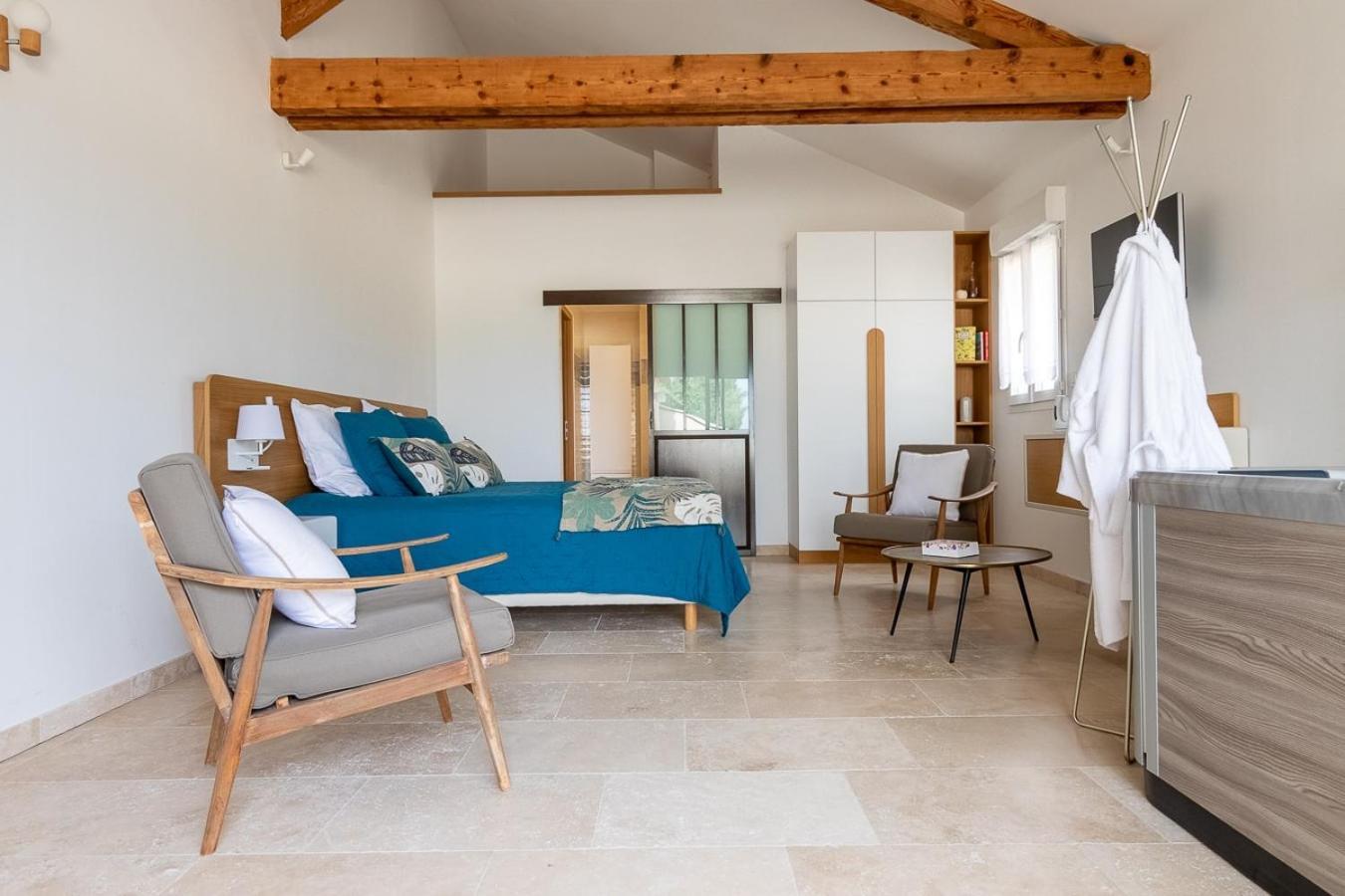 Bed and Breakfast Mas des Tourterelles Jonquieres  Exterior foto